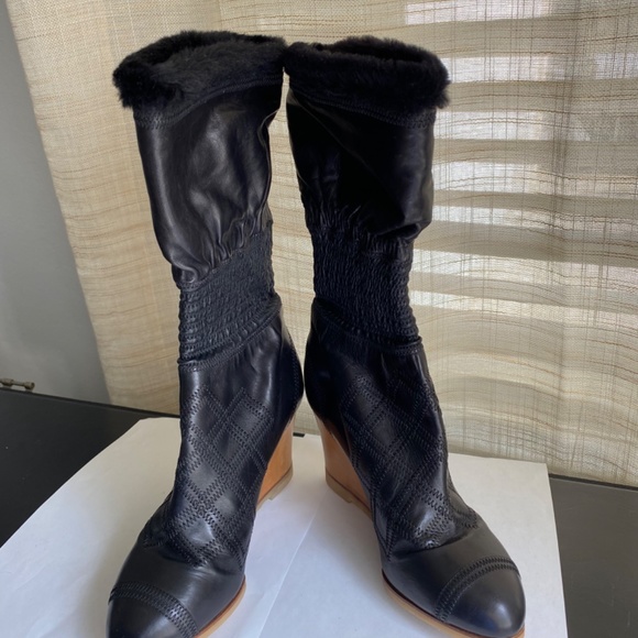 Chanel black leather wedge high boots slip on 36-6 elastic
Quilted fur platform - Picture 6 of 11